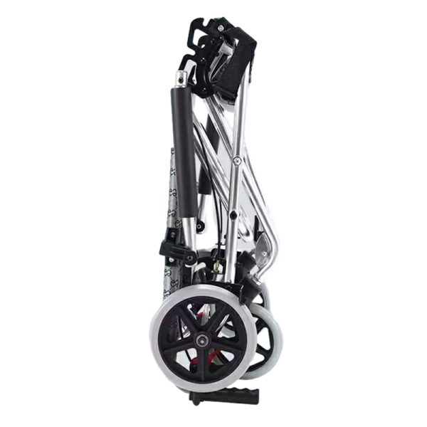 2 Silla de ruedas manual ligera de aluminio con reposabrazos abatibles y frenos dobles